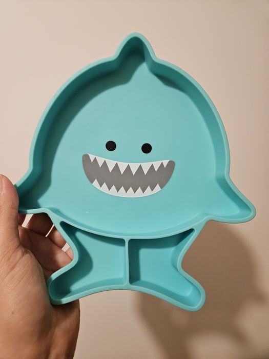 Talerze silikonowe dla dzieci kot i rekin.