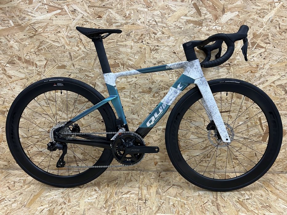 Bicicleta disco NOVA Quick Blade Aero - Shimano Di2 - Rodas carbono