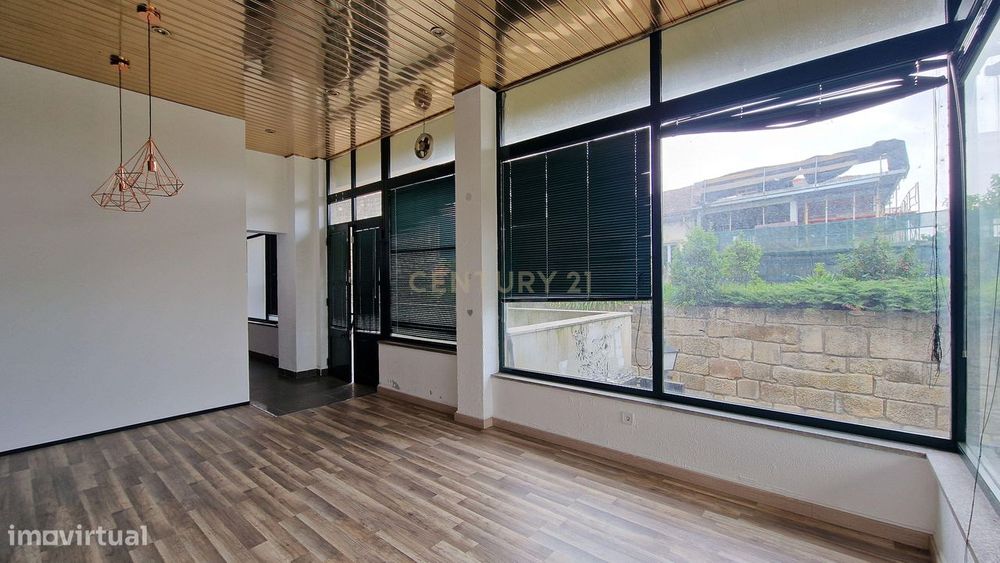 Loja para venda no centro de Viseu