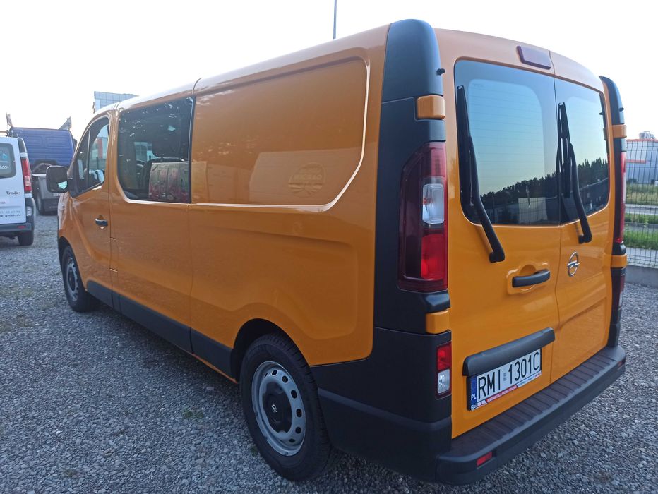 Opel Vivaro Long 8 osobowy L2H1 1,6 145 KM