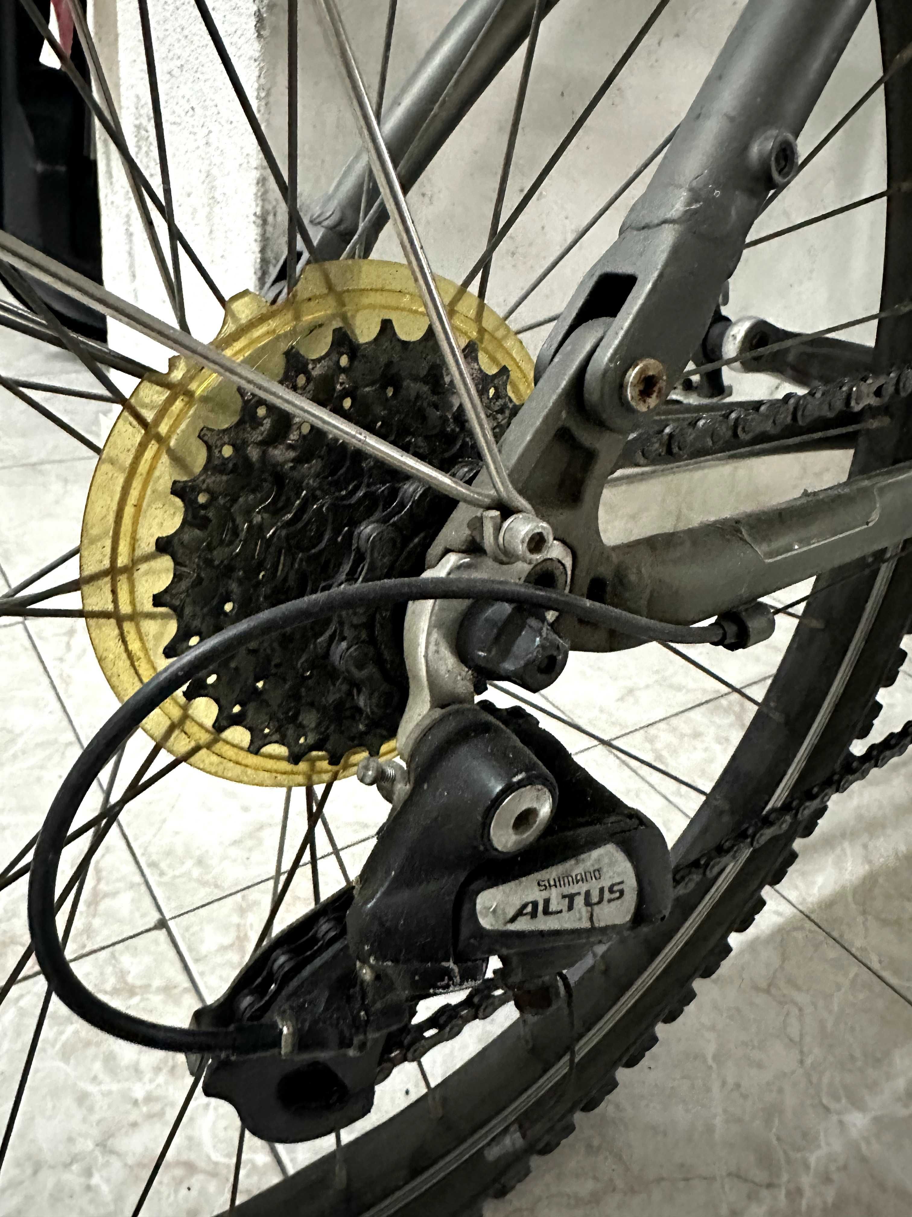 Bicicleta suspensão total 18 velocidades