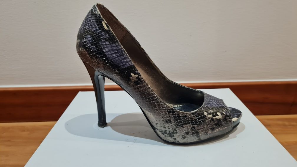 Sapatos em pele cobra, Nine West, 36