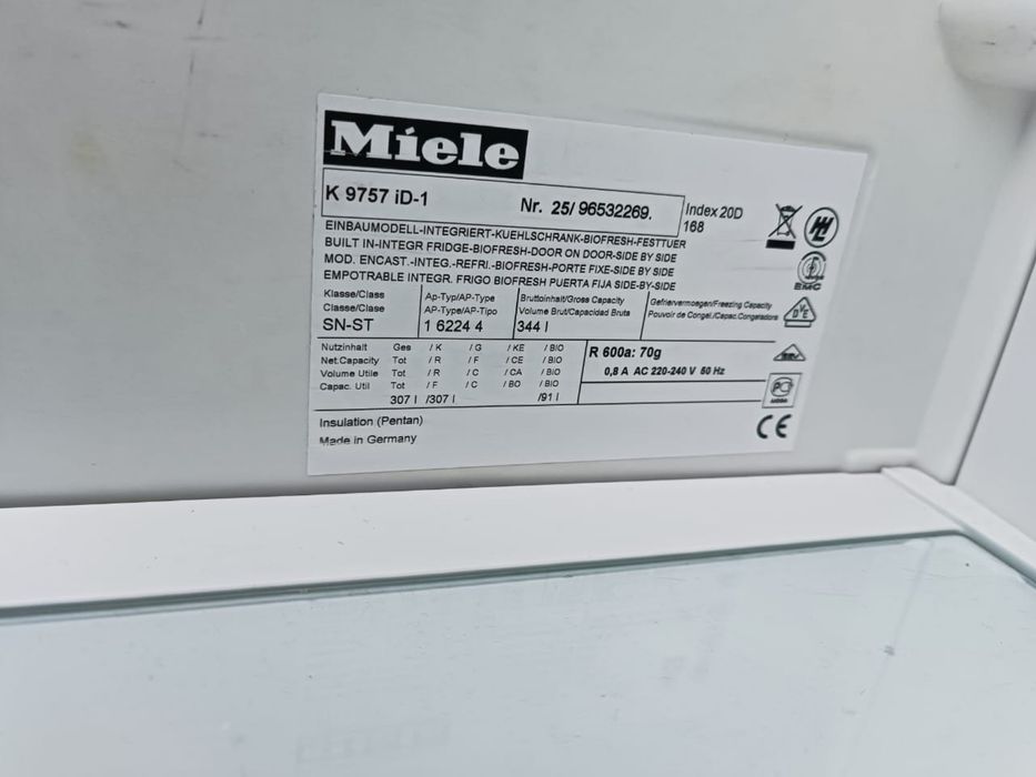 Холодильник Miele K 9757