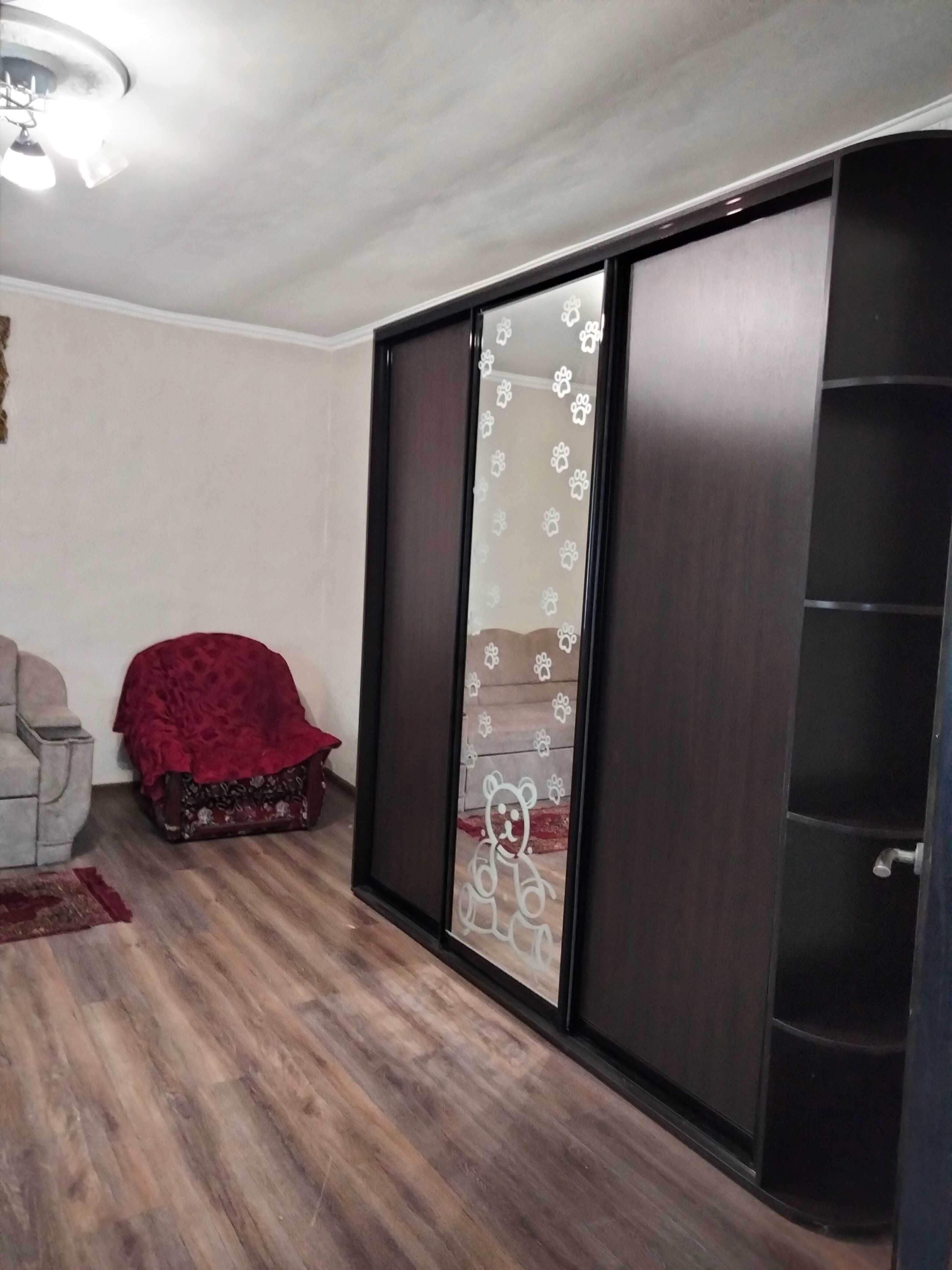 Частина будинку Покровська Б, Іра 7800 грн  і лічильники