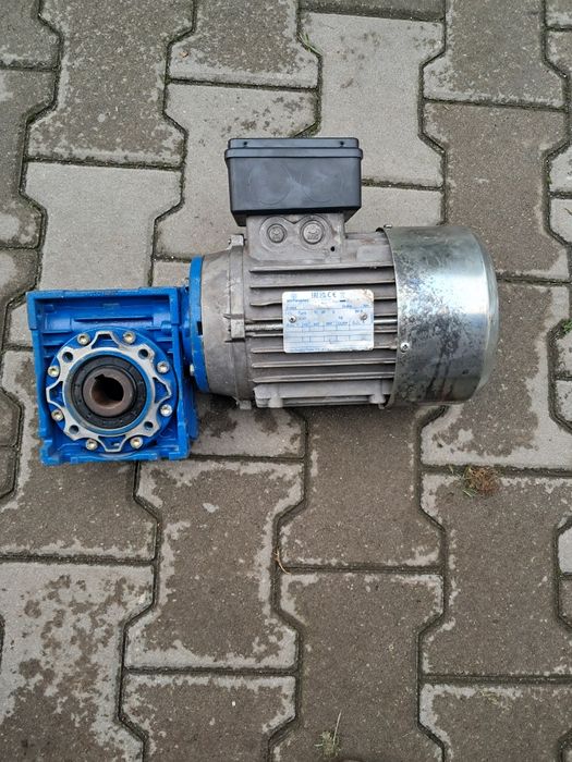 Okazja motoreduktor 0.55kw 93obr naped maszynki do mięsa