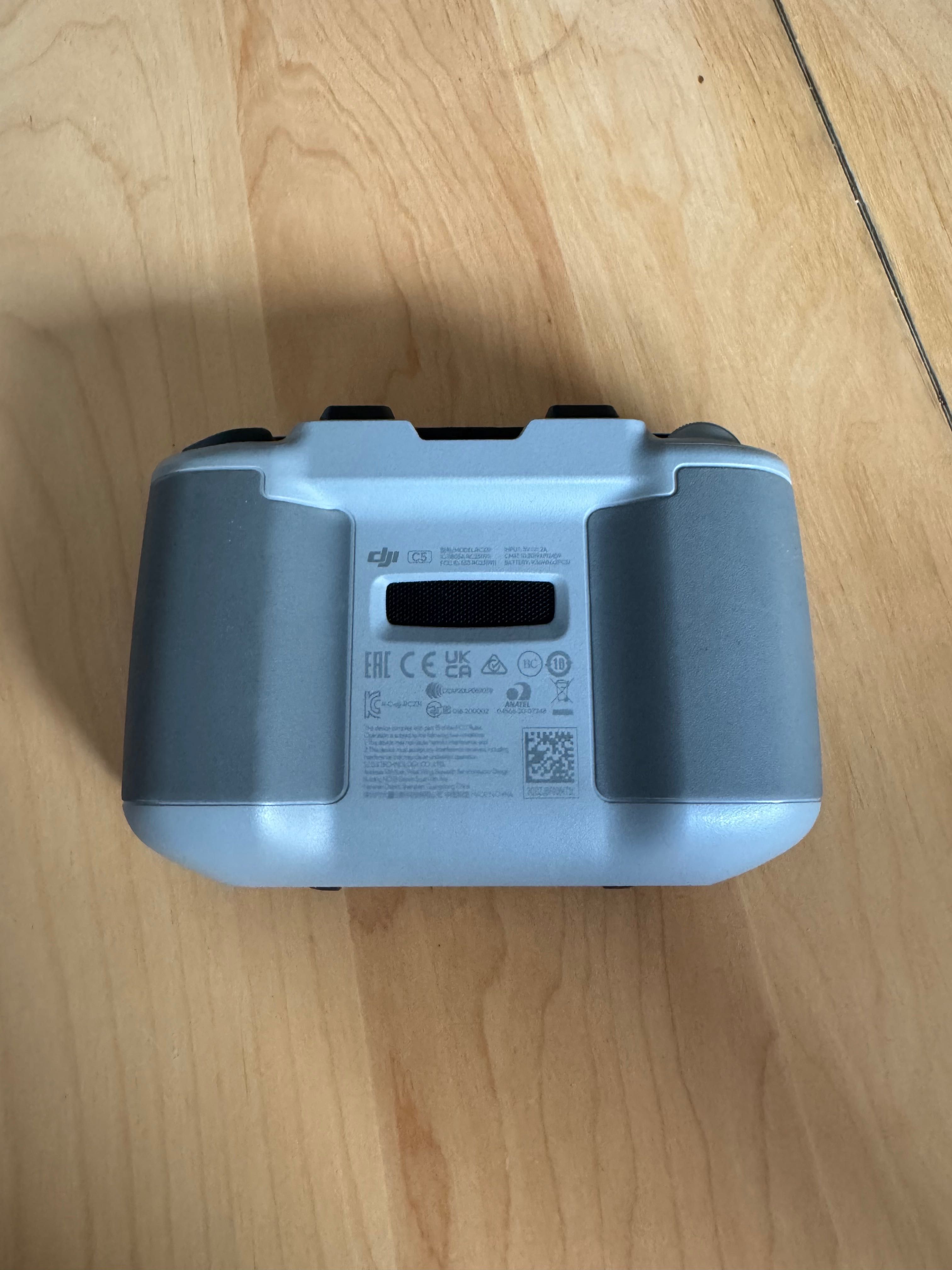 DJI Comando de Drone RC-N1 Usado – Excelente Estado!