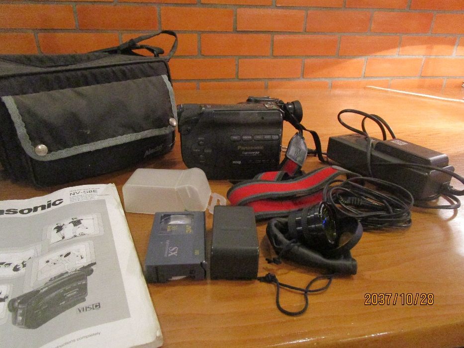 Máquina de filmar Panasonic-VHS NV-S6