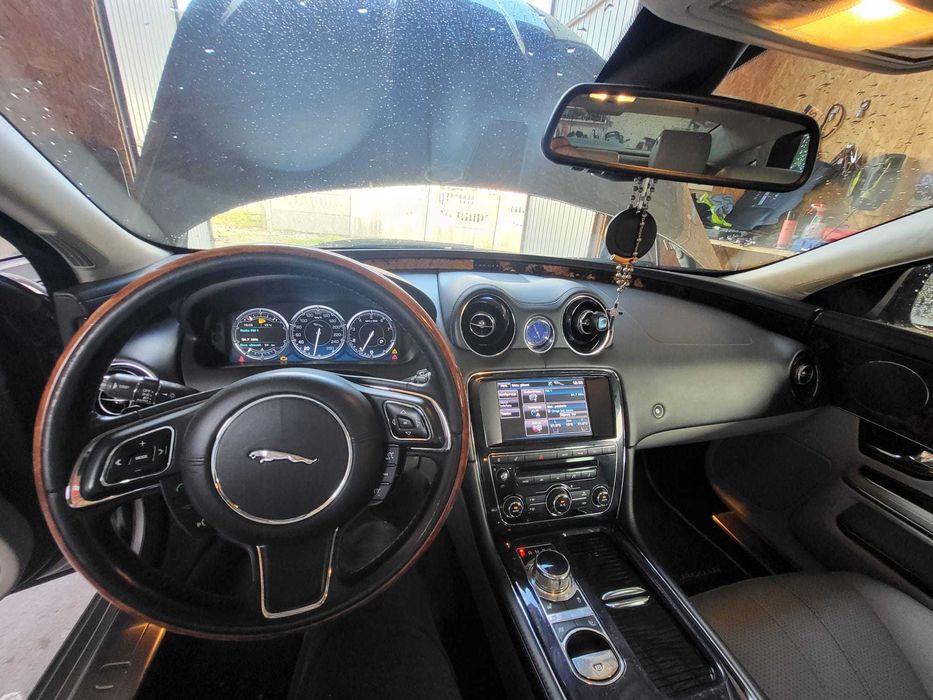 Jaguar xJ 2011 5.0 V8