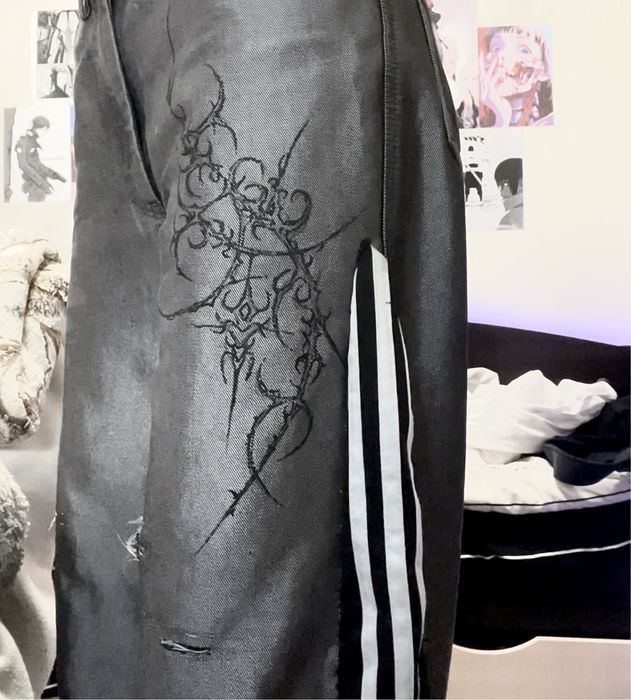 широкие джинсы кастом adidas