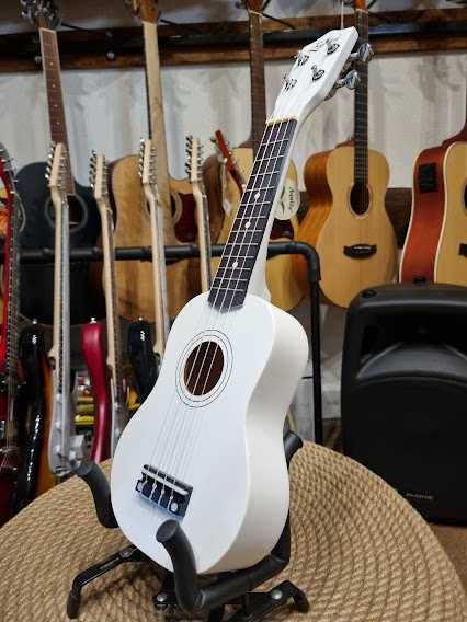 Ever Play Rainbow UC21SM+ WH drewniane ukulele sopranowe UC-21-SM