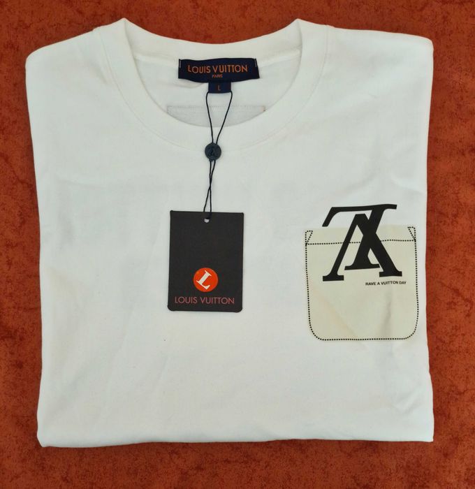 T-shirt Louis Vuitton Branca - Nova, Tamanho L