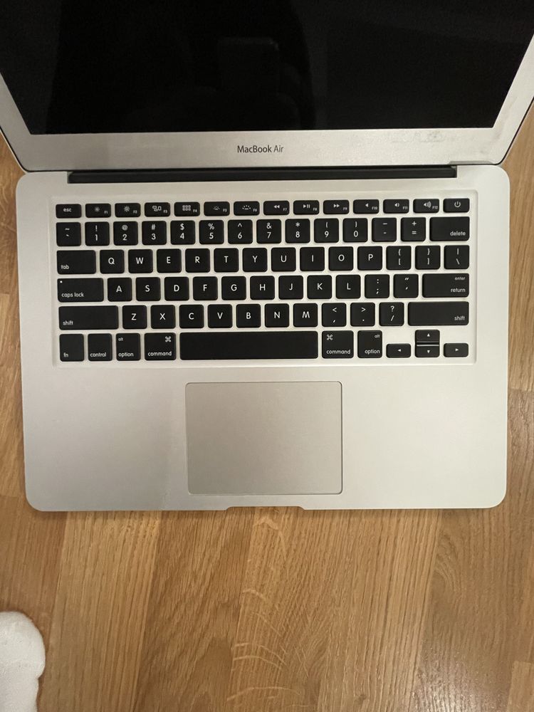 Apple MacBook Air 13 model A1466 (2014)