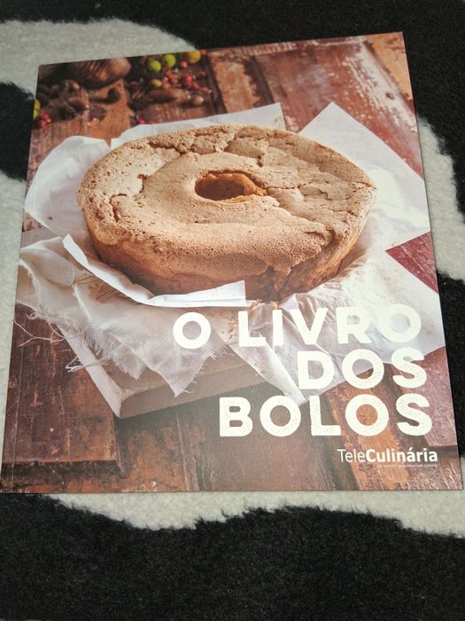 Livro NOVO com receitas de Bolos