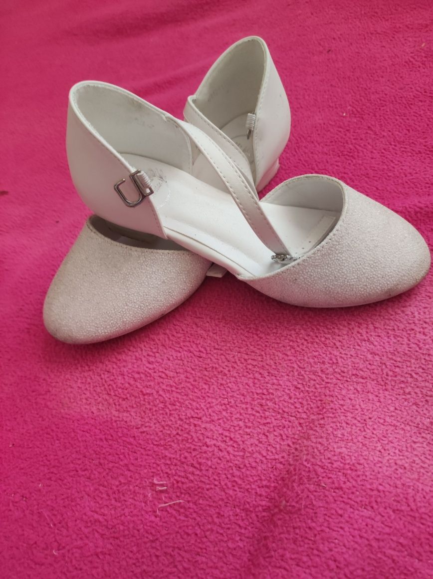 Alba dla dziewczynki,buty,torebka,wianuszek,pelerynka