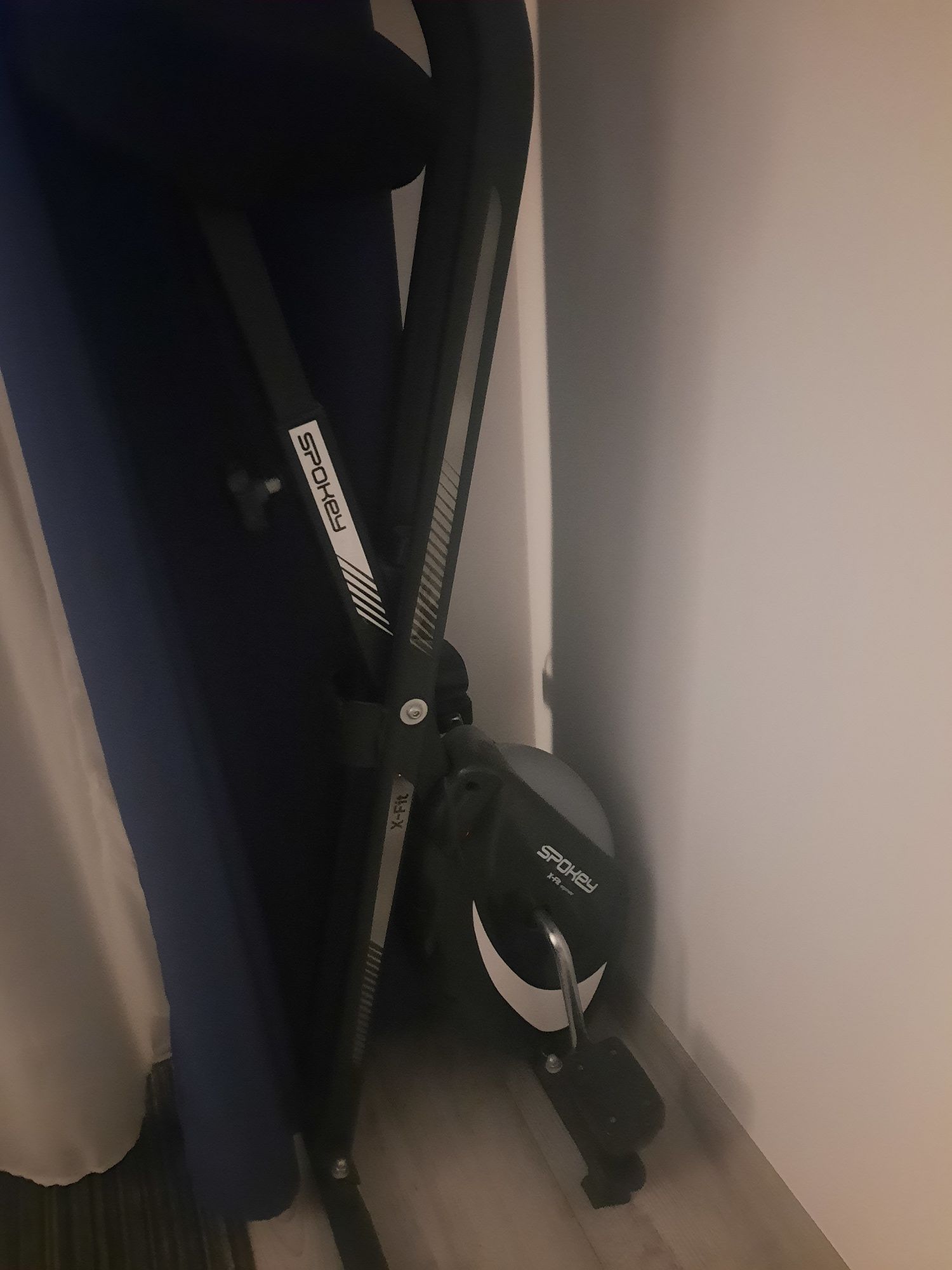 Treningowy rower stacjonarny