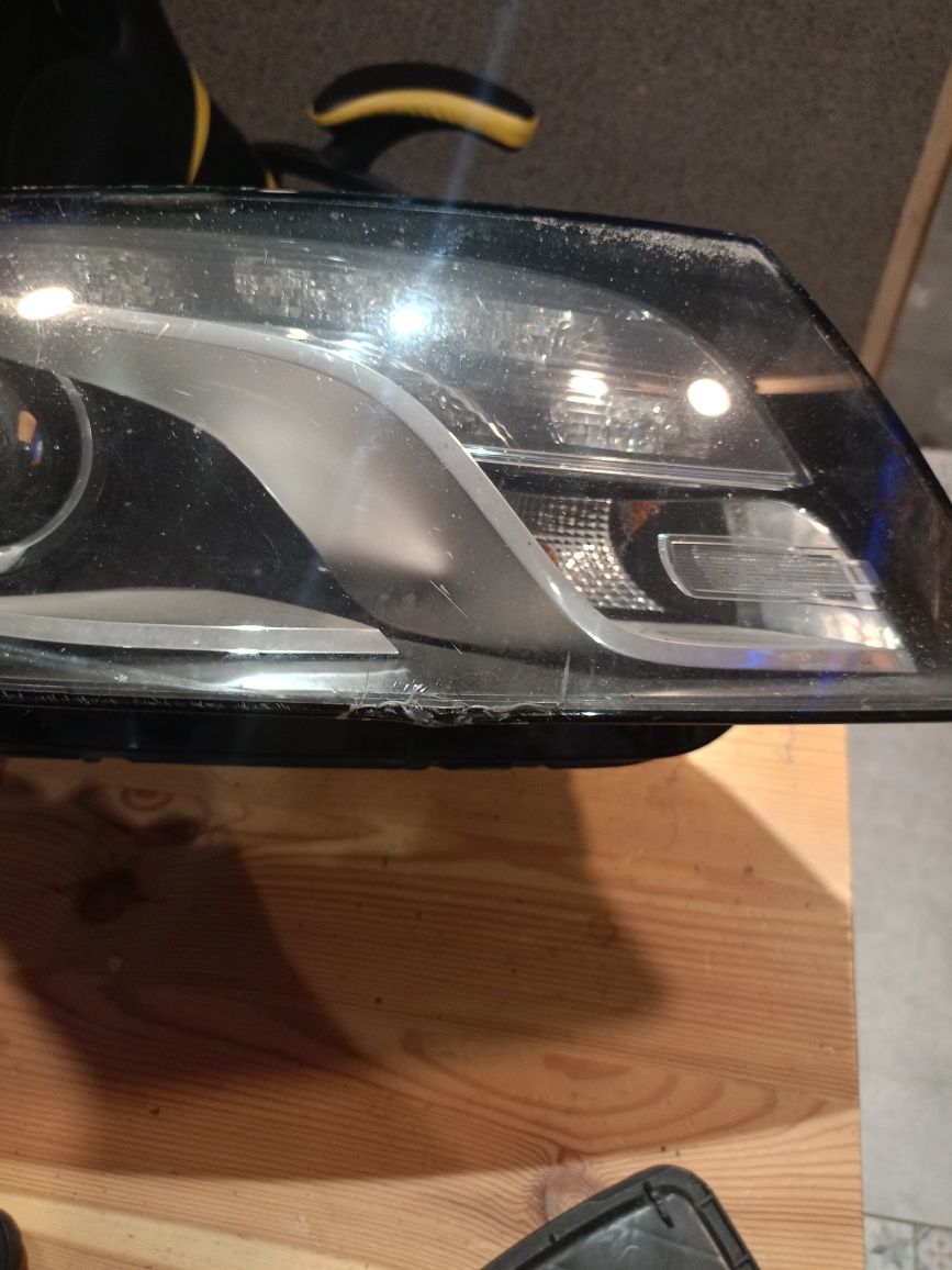 Lampa prawa audi Q5 przednia