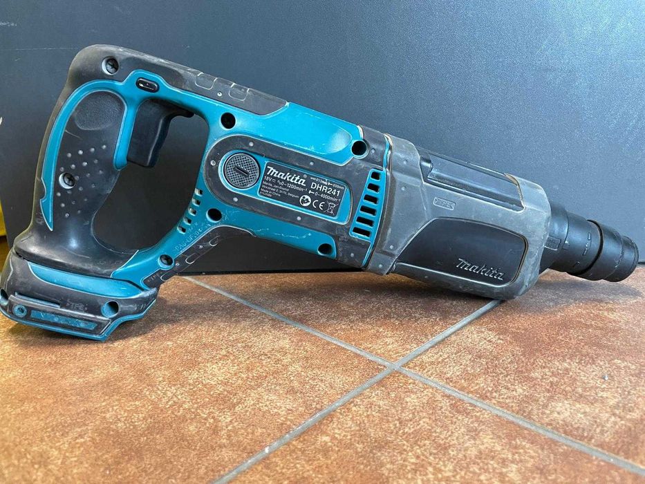 Młotowiertarka MAKITA DHR241 SDS+