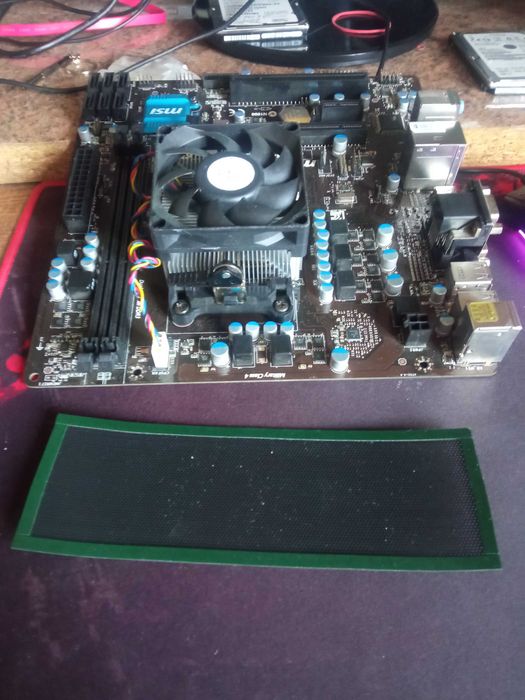 Gigabyte GA-H61M-HD2+Intel Xeon E3-1240V2 3.40GHz та інші.