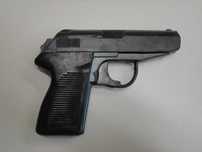 Gumowa atrapa zabawka pistolet P-83 do ćwiczenia