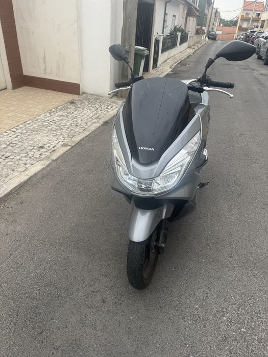 PCX 2016 S/de Garagem