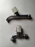 Bateria umywalkowa z PRL