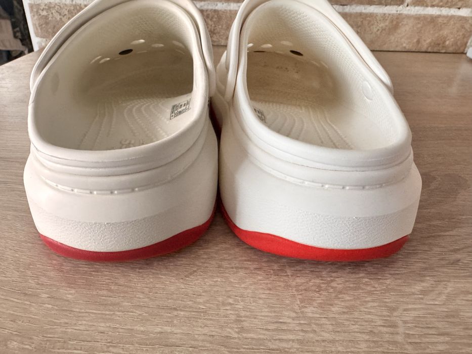 Crocs  ( оригінал )