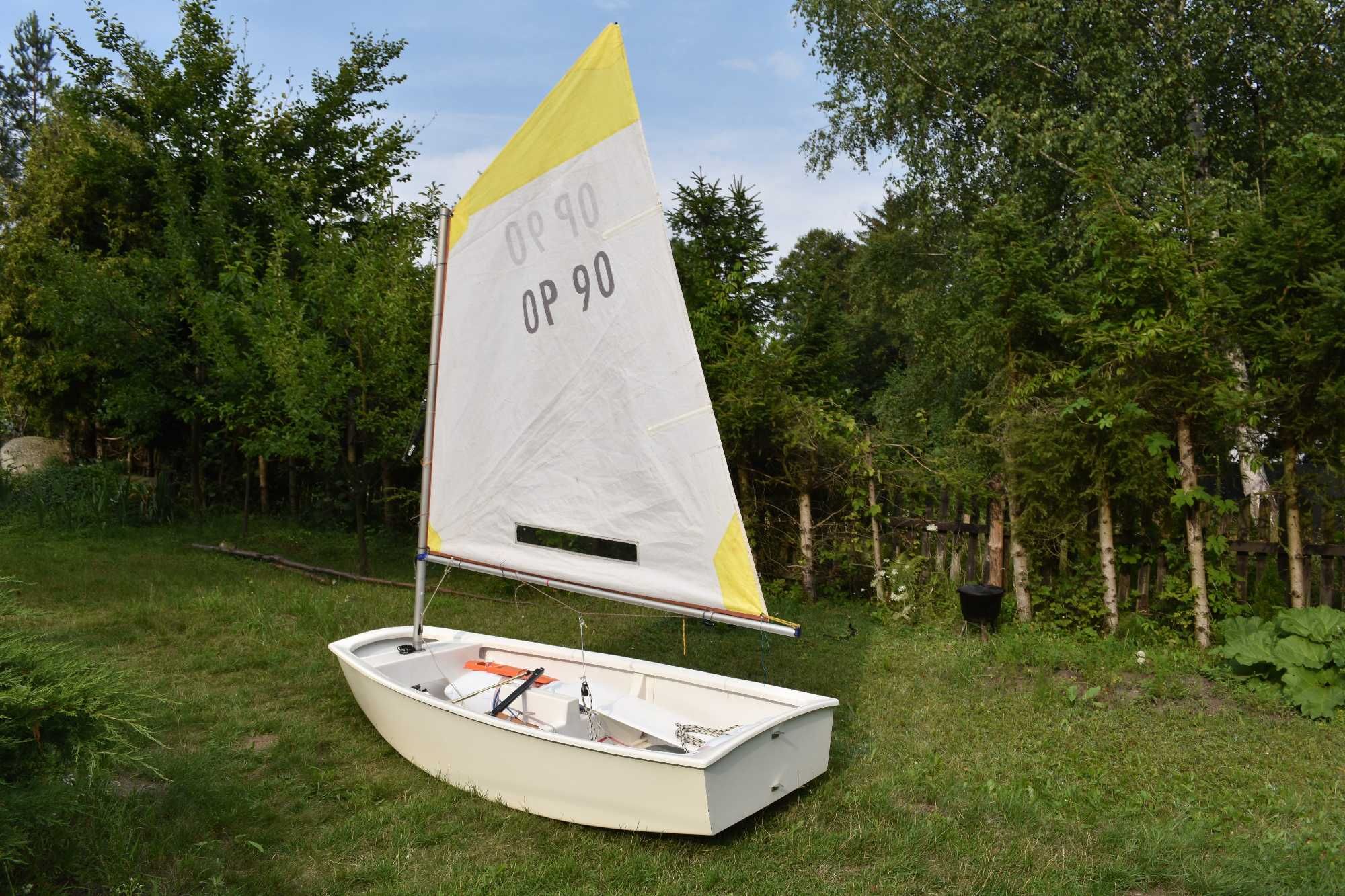 Optymist (Optimist) kompletny: gotowy do pływania (z żaglem/pokrowcem)