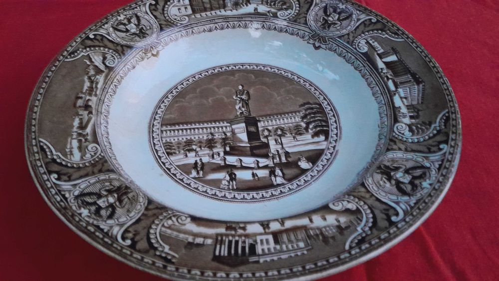 Винтажная 150летняя тарелка  "Памятник графу М.С. Воронцову в Одессе"