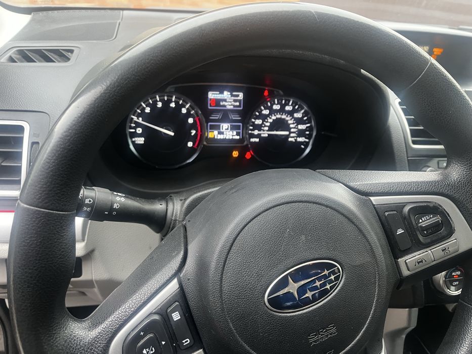 Субару форестер 2016 рік