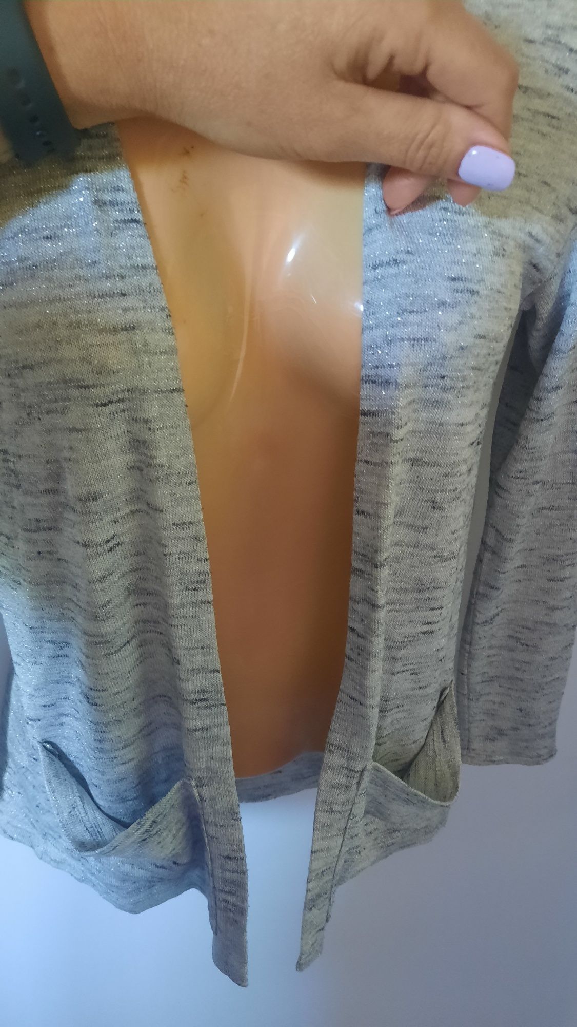 H&M Kardigan dzieciecy rozmiar 134-140
Kardigan dziecięcy 
Rozmiar 134