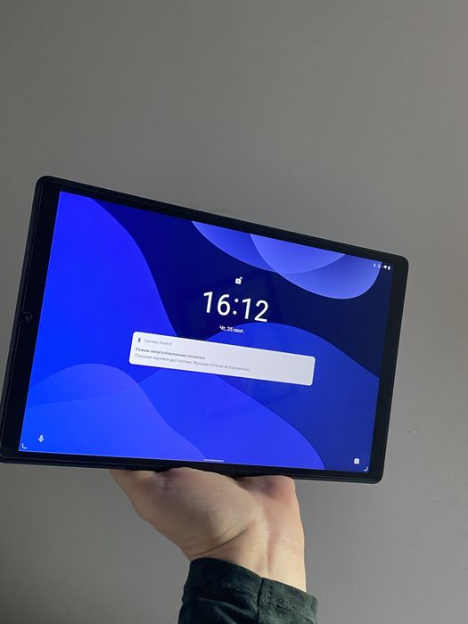 Планшет Lenovo с програмой для діагностуванння діагностики авто