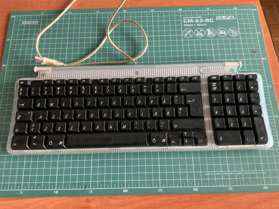 Klawiatura Apple M2452 iMac G3 niebieska całkowicie sprawna