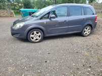 Zafira 1.9 on 7 miejsc