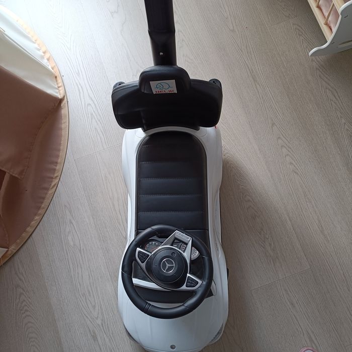 Samochód jeździk Mercedes biały