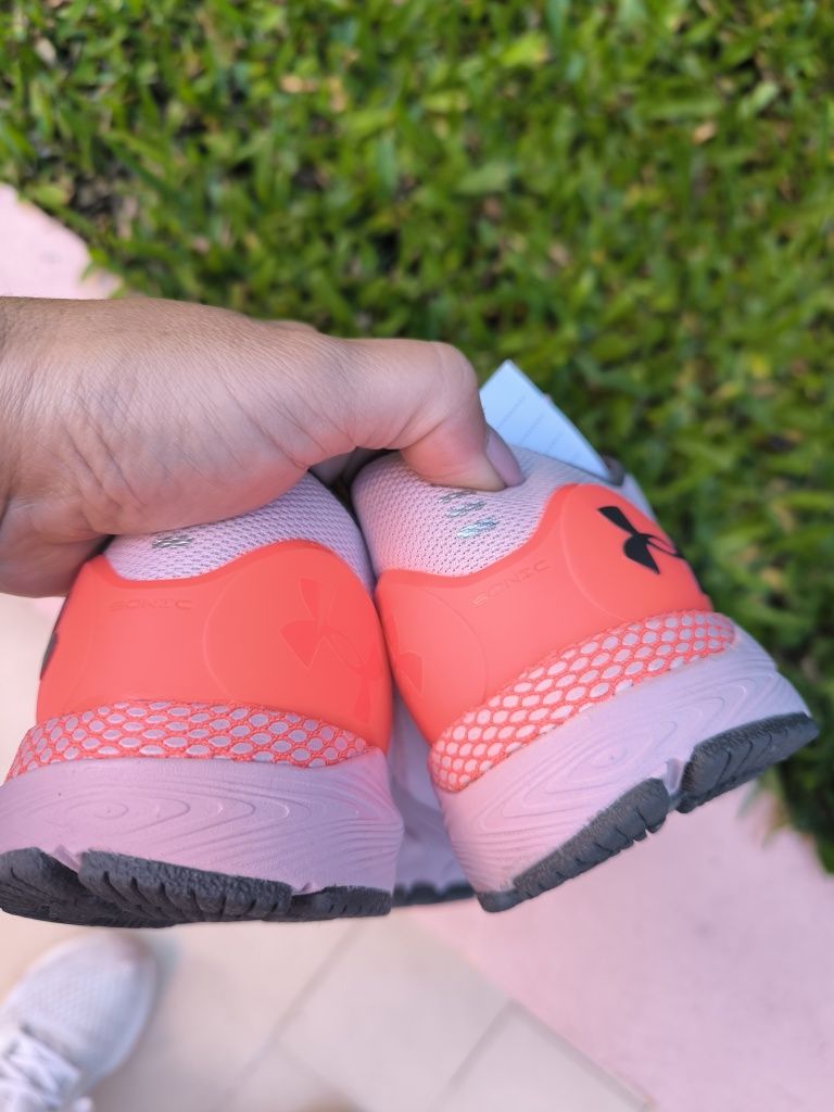 Sapatilhas under armour novas
Sapatilhas de Corrida Under Armour UA W
