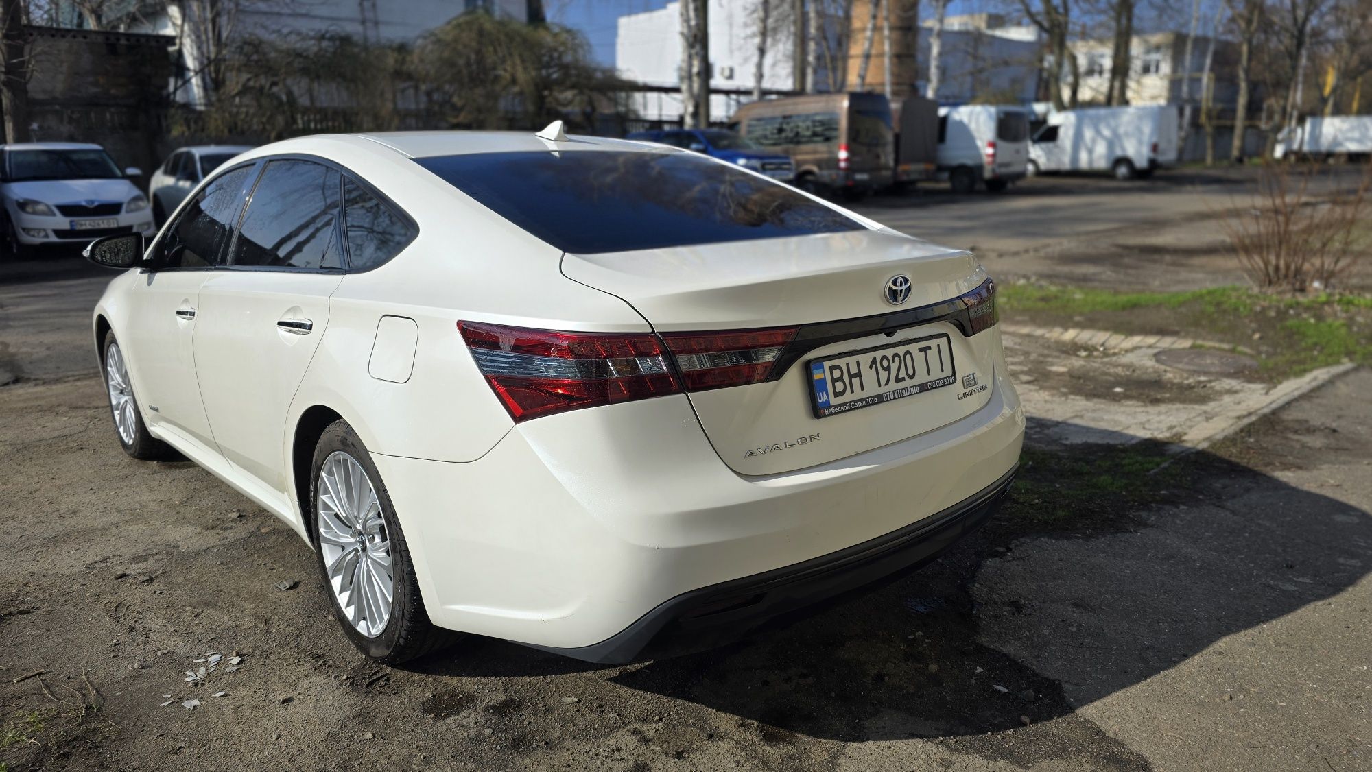 Toyota avalon 2013