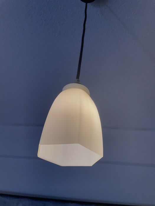 Candeeiro Suspenso Vintage em Vidro Opalino