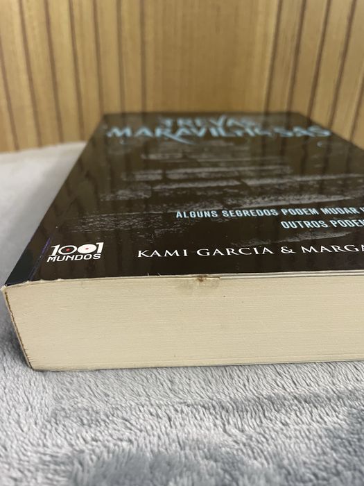 Livro trevas maravilhosas