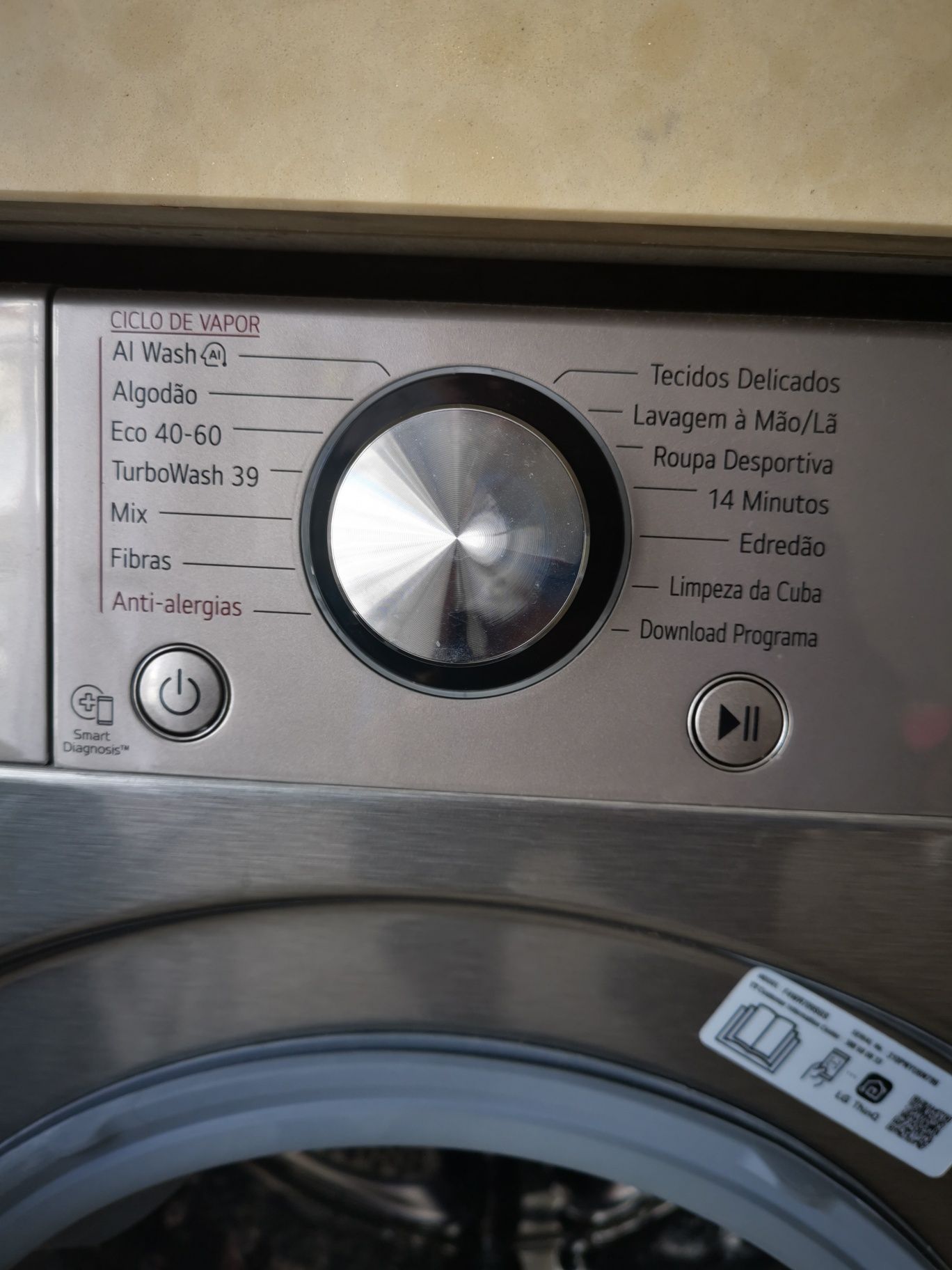 Máquina de lavar roupa LG com 1 ano