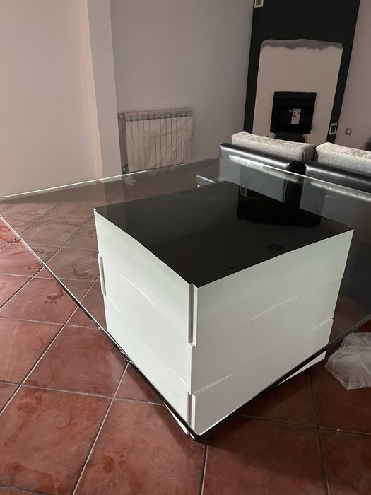 Mesa de jantar em vidro temperado
