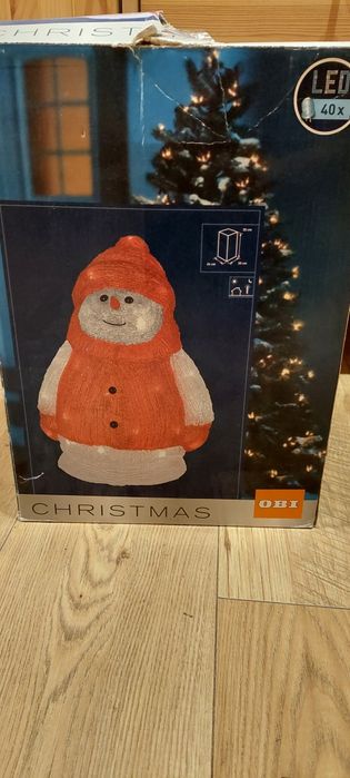 Bałwanek  figurka led , na zewnątrz. Mikołaj