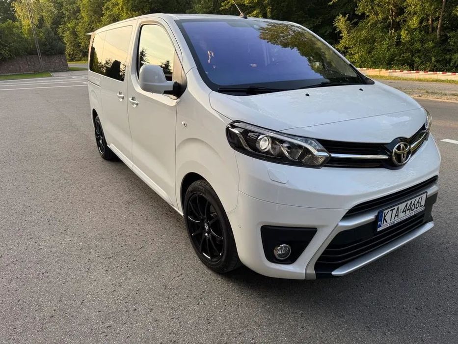 Toyota Proace Verso Toyota proace Verso 2022, 2,0 177km, 8 osób, hak