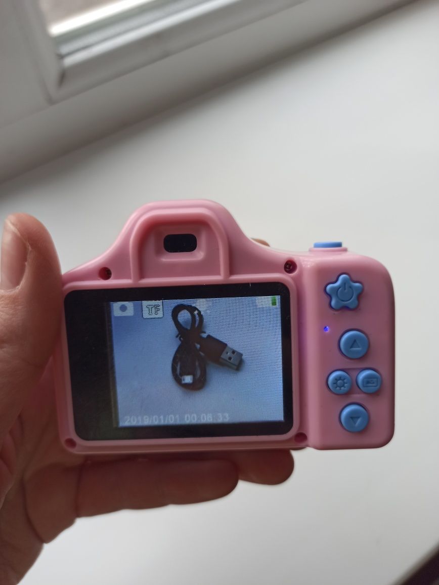 Дитячий фотоапарат з картою пам'яті