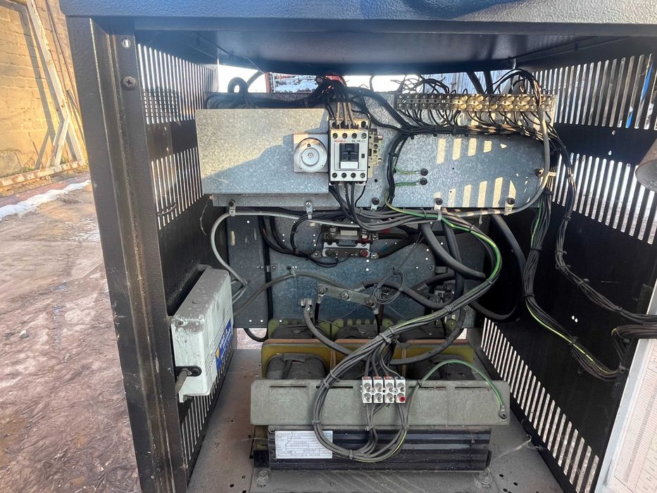 prostownik ładowarka 48V do wózka widłowego baterii trakcyjnej