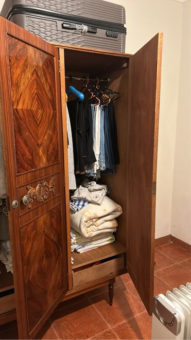 Kit com guarda roupa e comoda