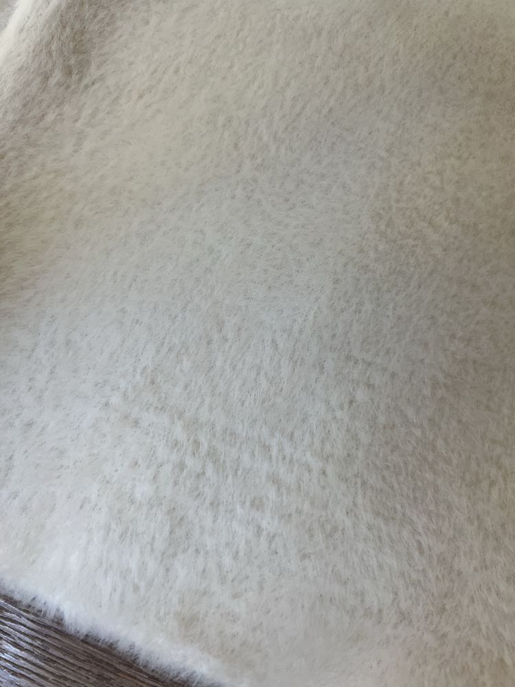Продам шубу штучну