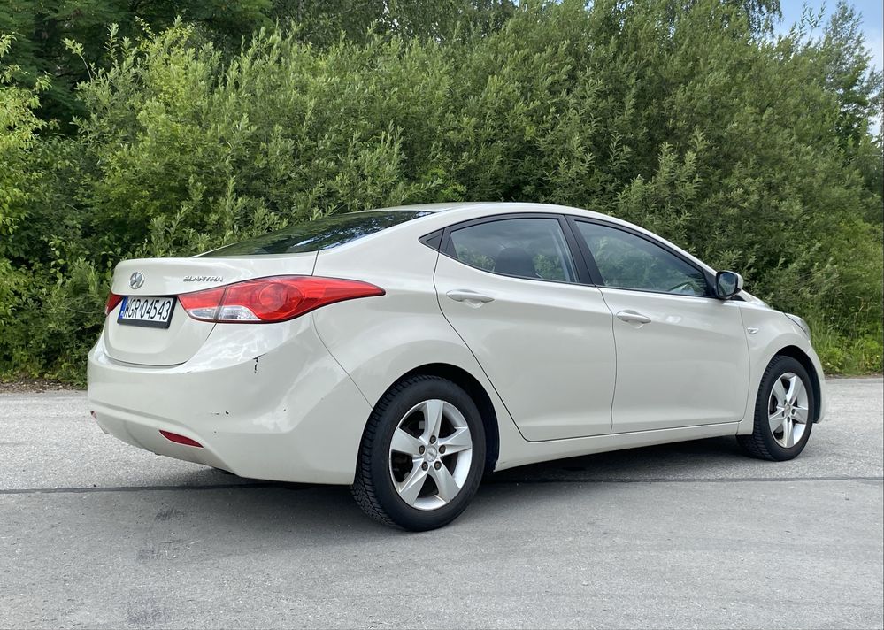 Hyundai Elantra 1.6 MPI 132KM 2012 PRYWATNY