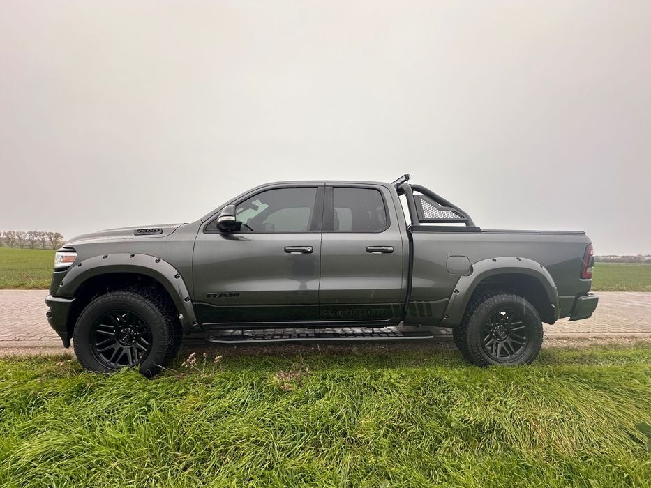 RAM 1500 Stan bdb , lift 2,5” , po pełnym serwisie