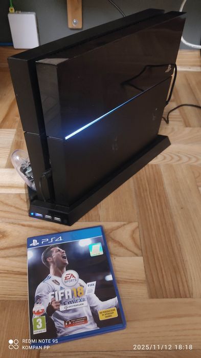 Sony playstation 4 + dok chłodzący