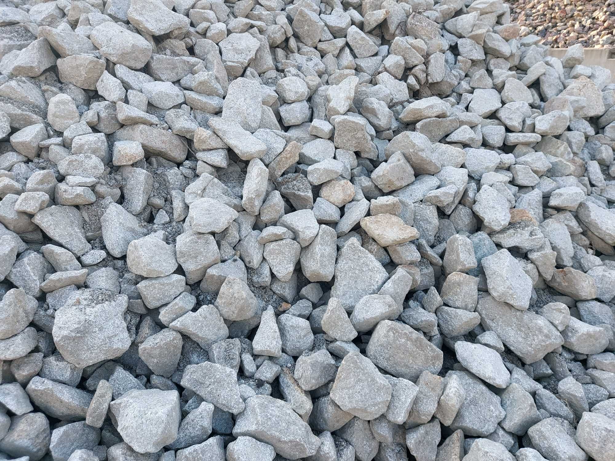 Granit kamień granitowy gruby pow. 200 mm